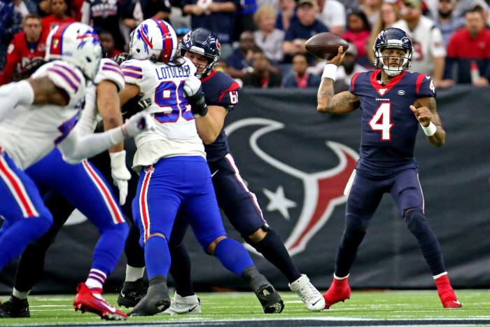 Texans quarterback Deshaun Watson throws a pass during the first quarter against the Bills in the 2019 AFC Wild Card playoff game.
